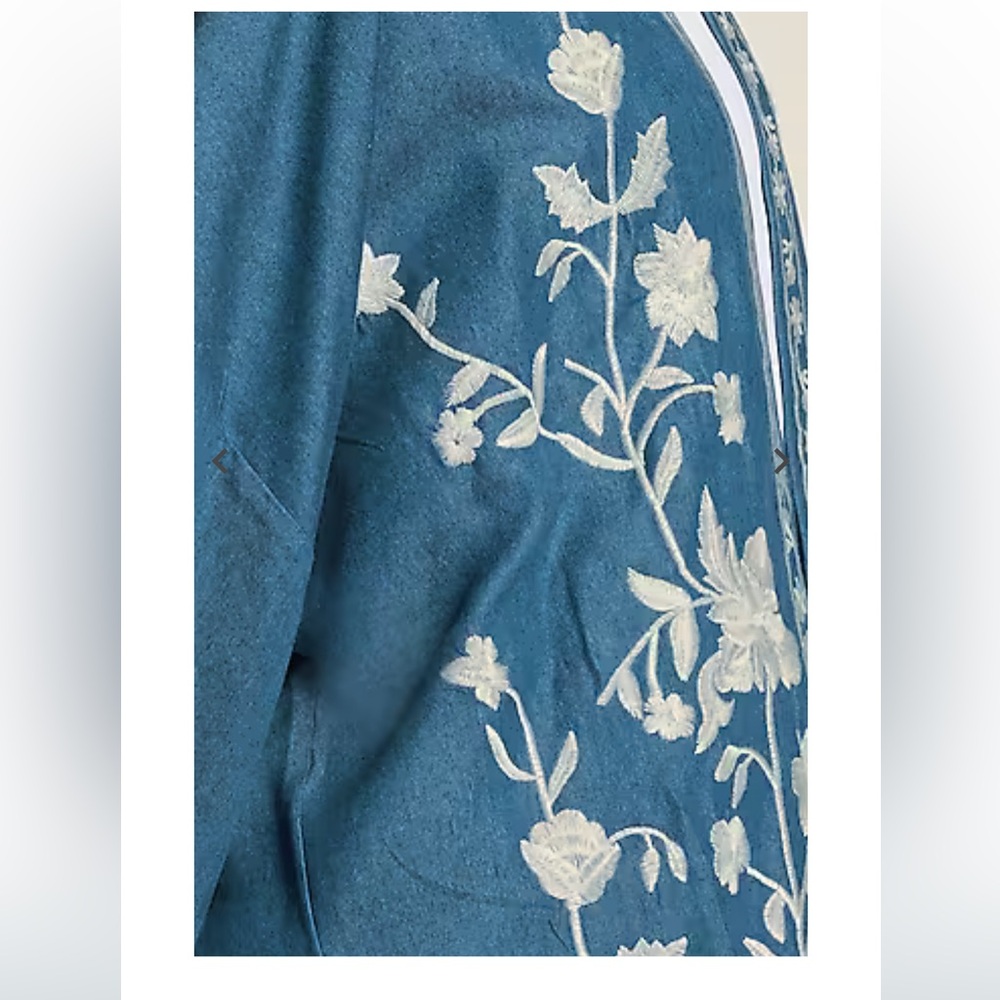 Floral-Embroidered Soft Jacket - Picture 7 of 7